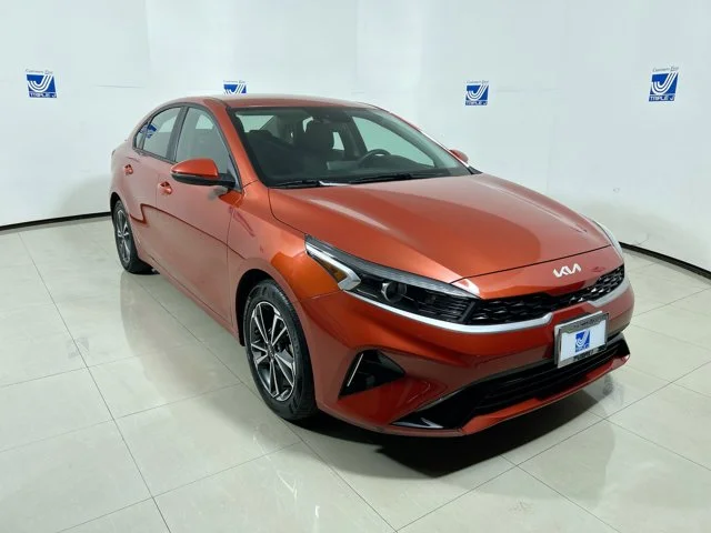 2023 Kia Forte LXS AT's photo