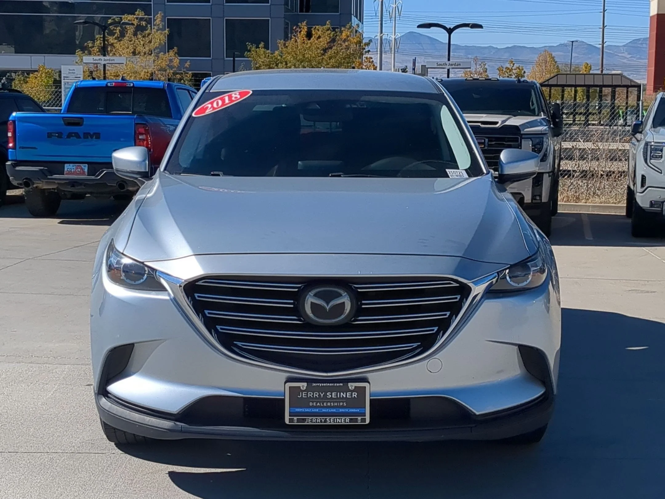 Used 2018 Sonic Silver Metallic Mazda Touring image 8