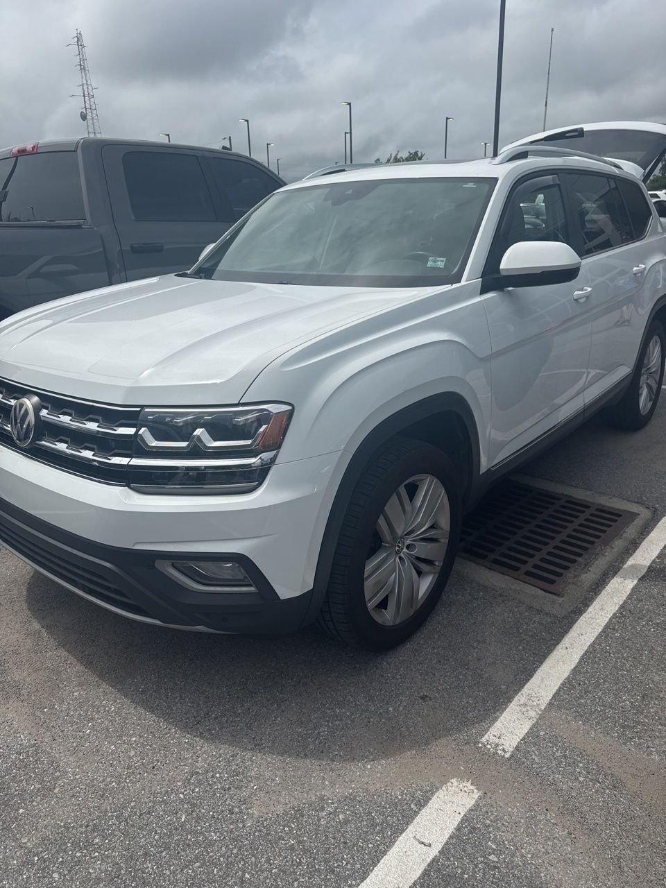 2019 Volkswagen Atlas 3.6L V6 SEL Tiptronic's photo