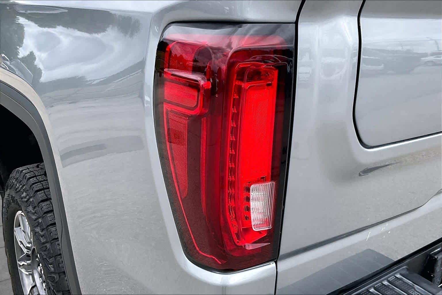 Used 2025 Sterling Metallic GMC AT4 image 28