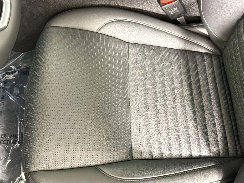 Certified Used 2025 Blue Land Rover S image 20
