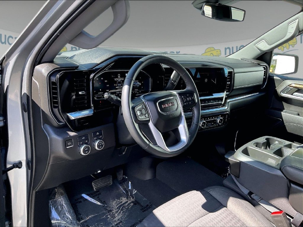 Used 2023 Sterling Metallic GMC Elevation image 8