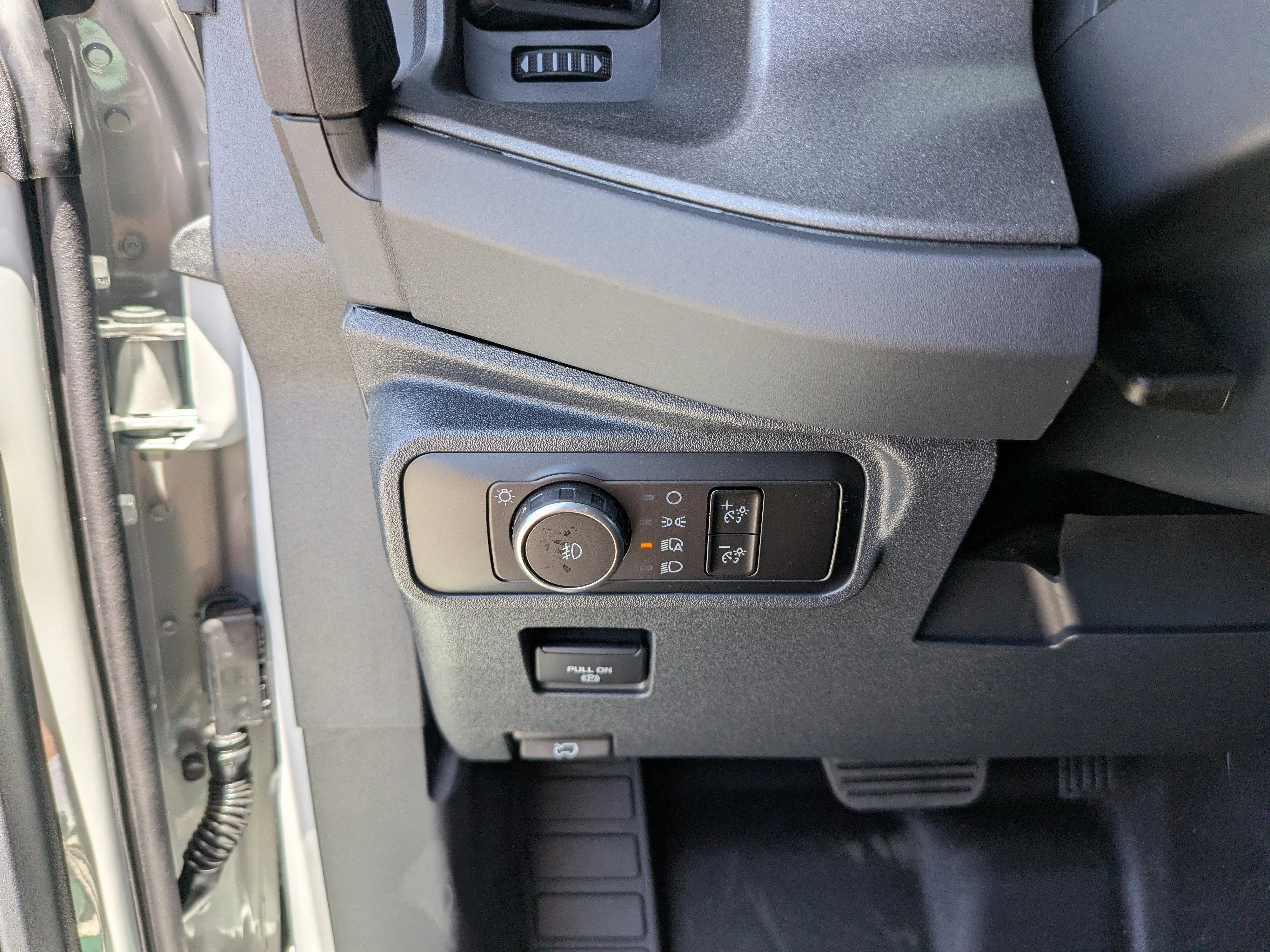 New 2026 Avalanche Gray Ford Badlands® image 28
