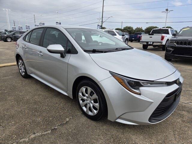 Used 2025 Classic Silver Metallic Toyota LE image 6