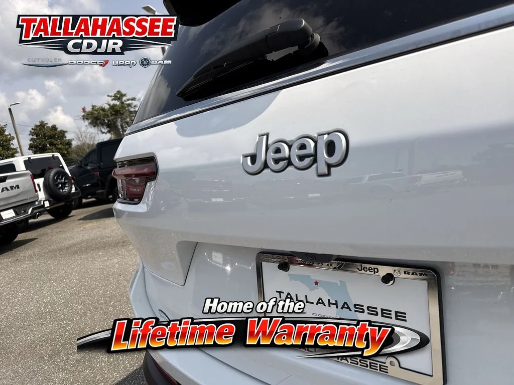 New 2026 Bright White Clearcoat Jeep Laredo image 5