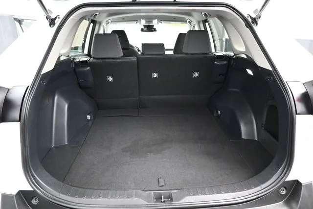 Used 2025 White Toyota XLE image 12