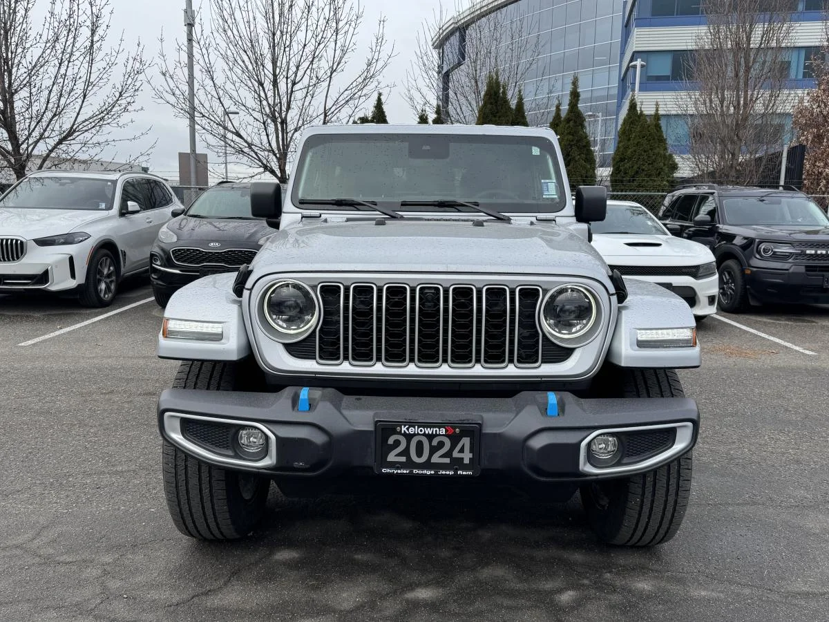 Used 2024 Silver Jeep Sahara 4xe image 3