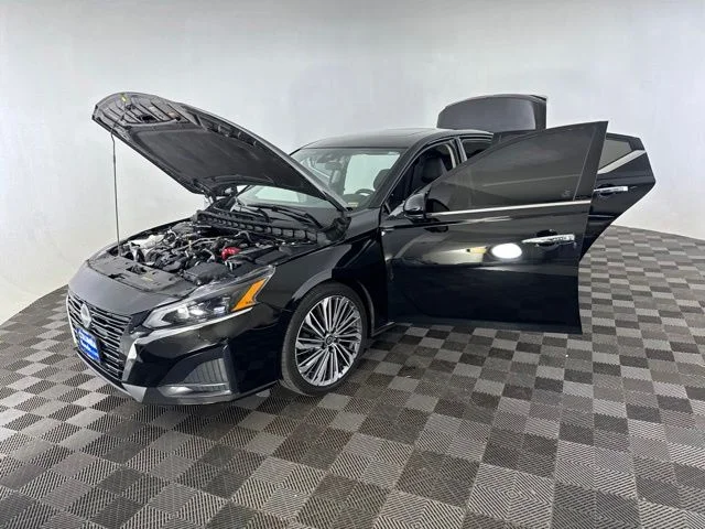 Used 2023 Black Nissan 2.5 SL image 12