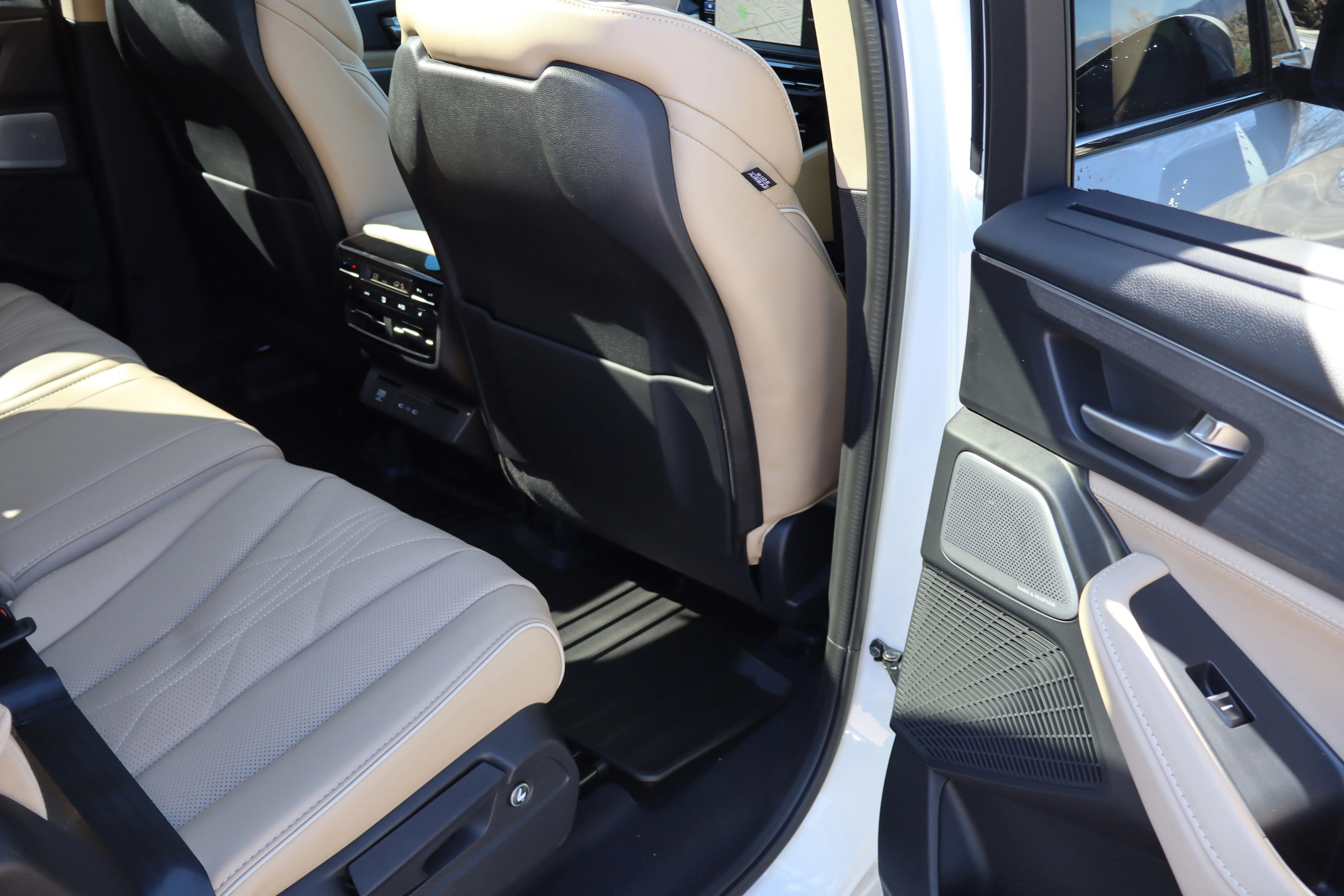 New 2026 Platinum White Pearl Acura w/Advance Package image 31