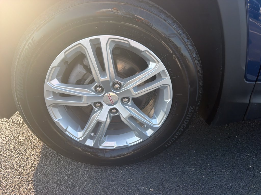 Used 2022 Blue GMC SLE image 10