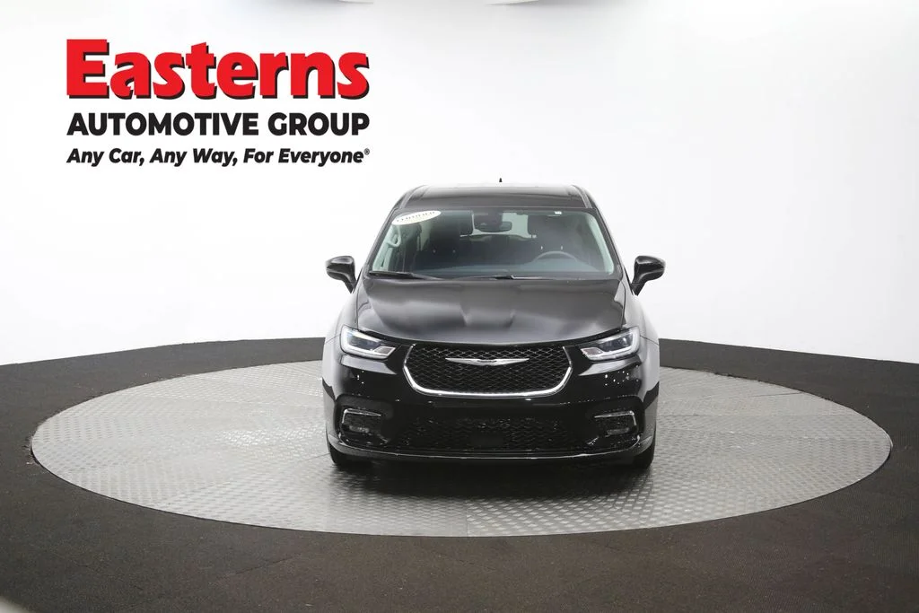 Used 2023 Black Chrysler Touring L image 54