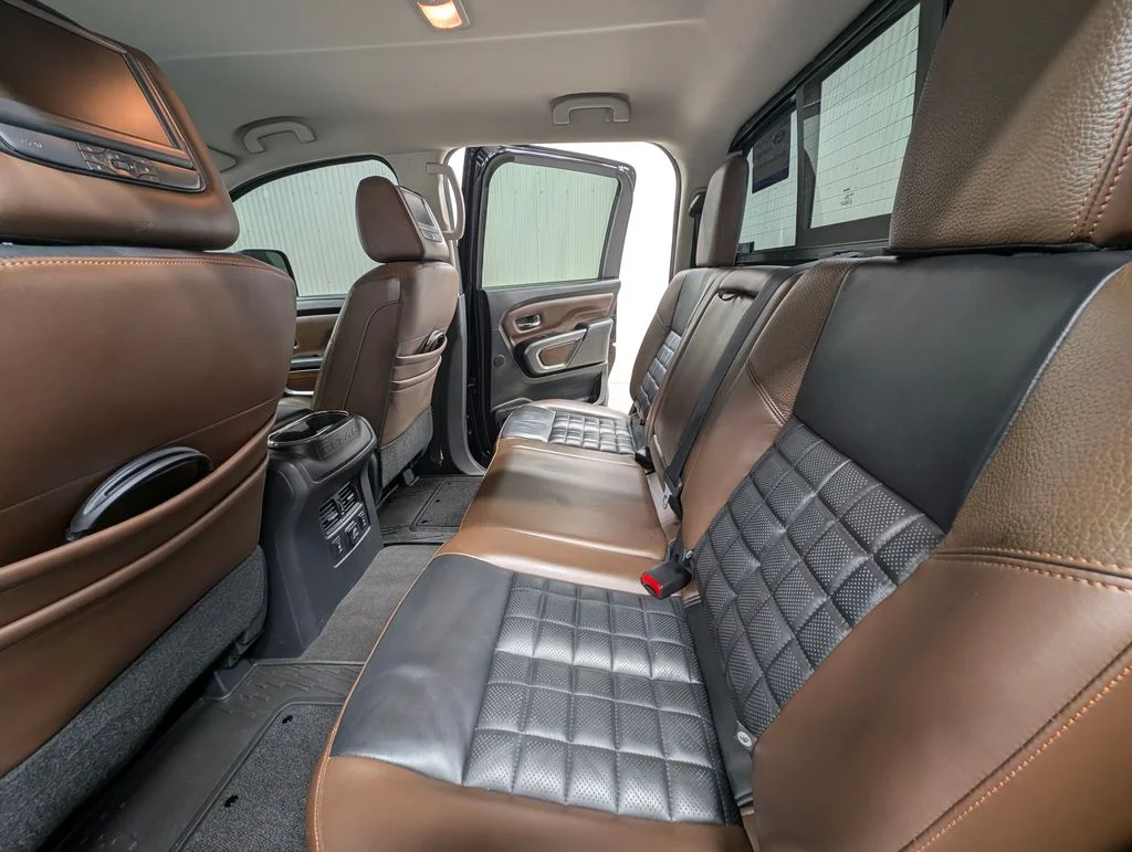 Certified Used 2018 Magnetic Black Nissan Platinum Reserve image 15