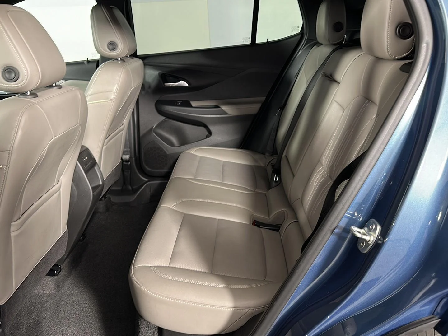 Used 2024 Ocean Blue Metallic Buick Avenir image 23