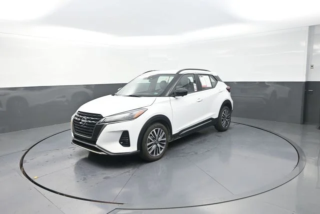 Used 2024 White Nissan SR image 64
