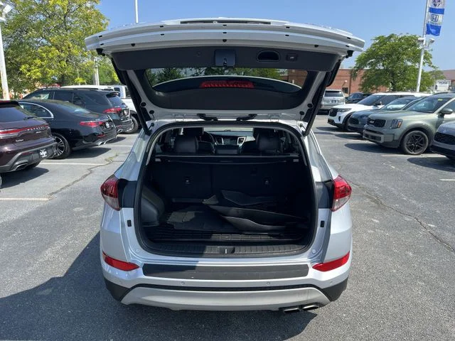 Used 2017 Silver Hyundai Limited image 22