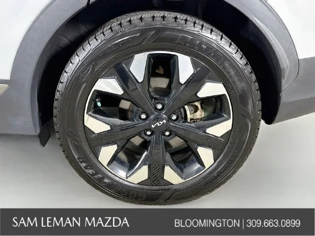 Used 2023 Gray Kia X-Line image 30
