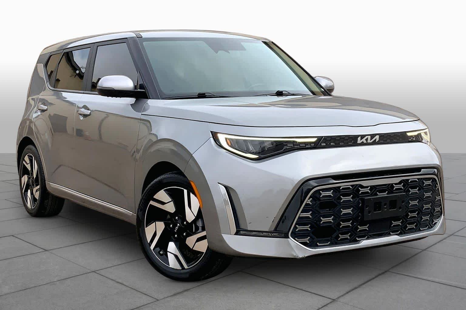 Used 2024 Steel Gray Kia GT-Line image 3