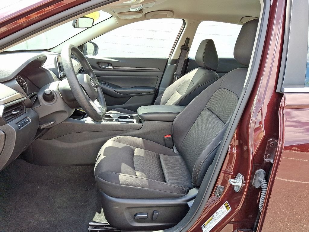 2024 Nissan Altima SV - Photo 14