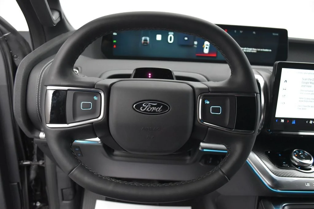 New 2026 Black Ford Platinum image 7
