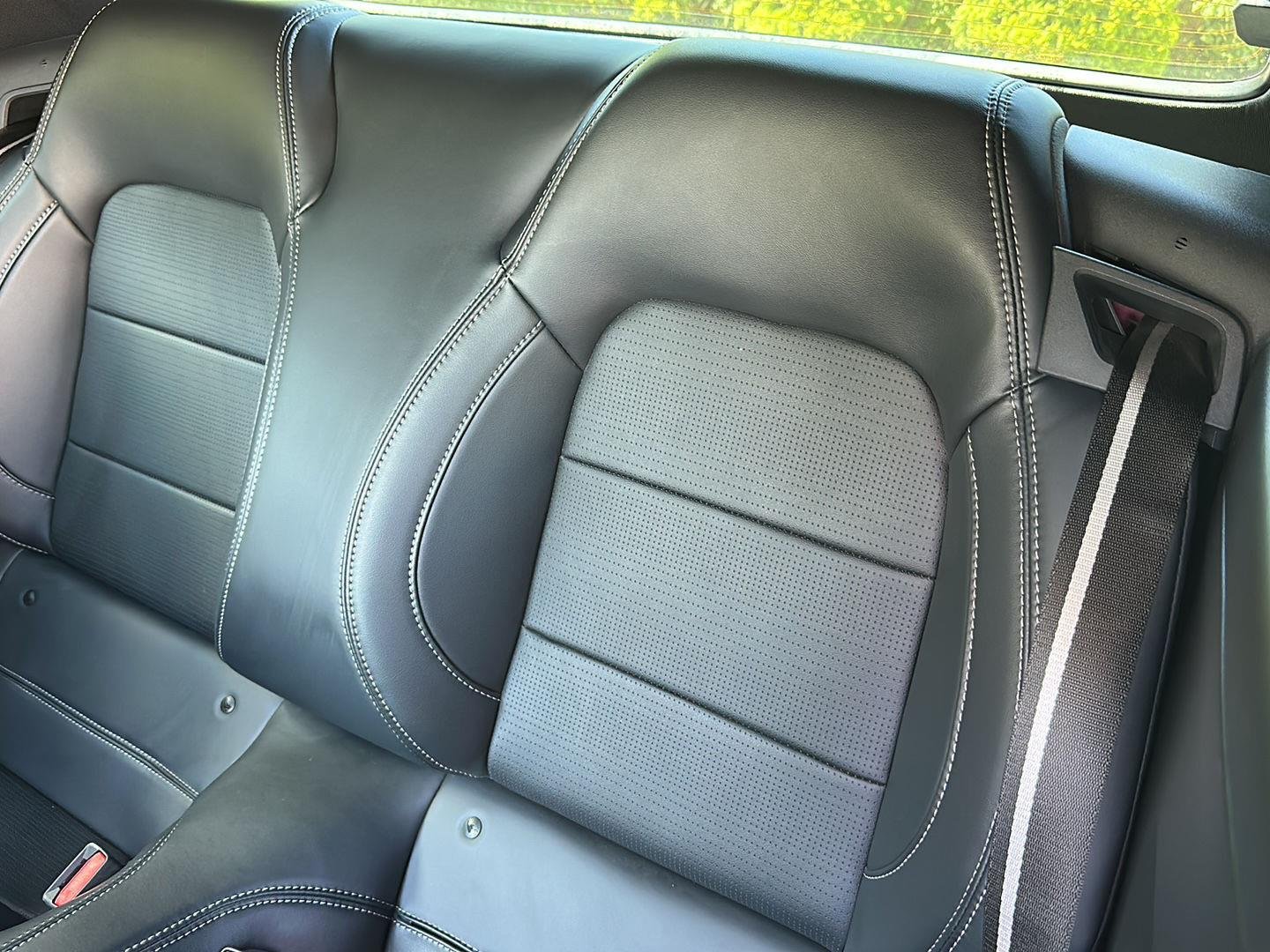 Certified Used 2025 Molten Ford GT Premium image 12