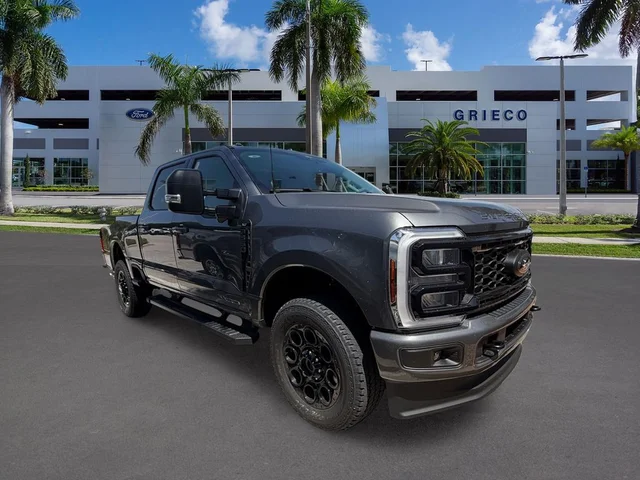 2026 Ford Super Duty F-350® XLT