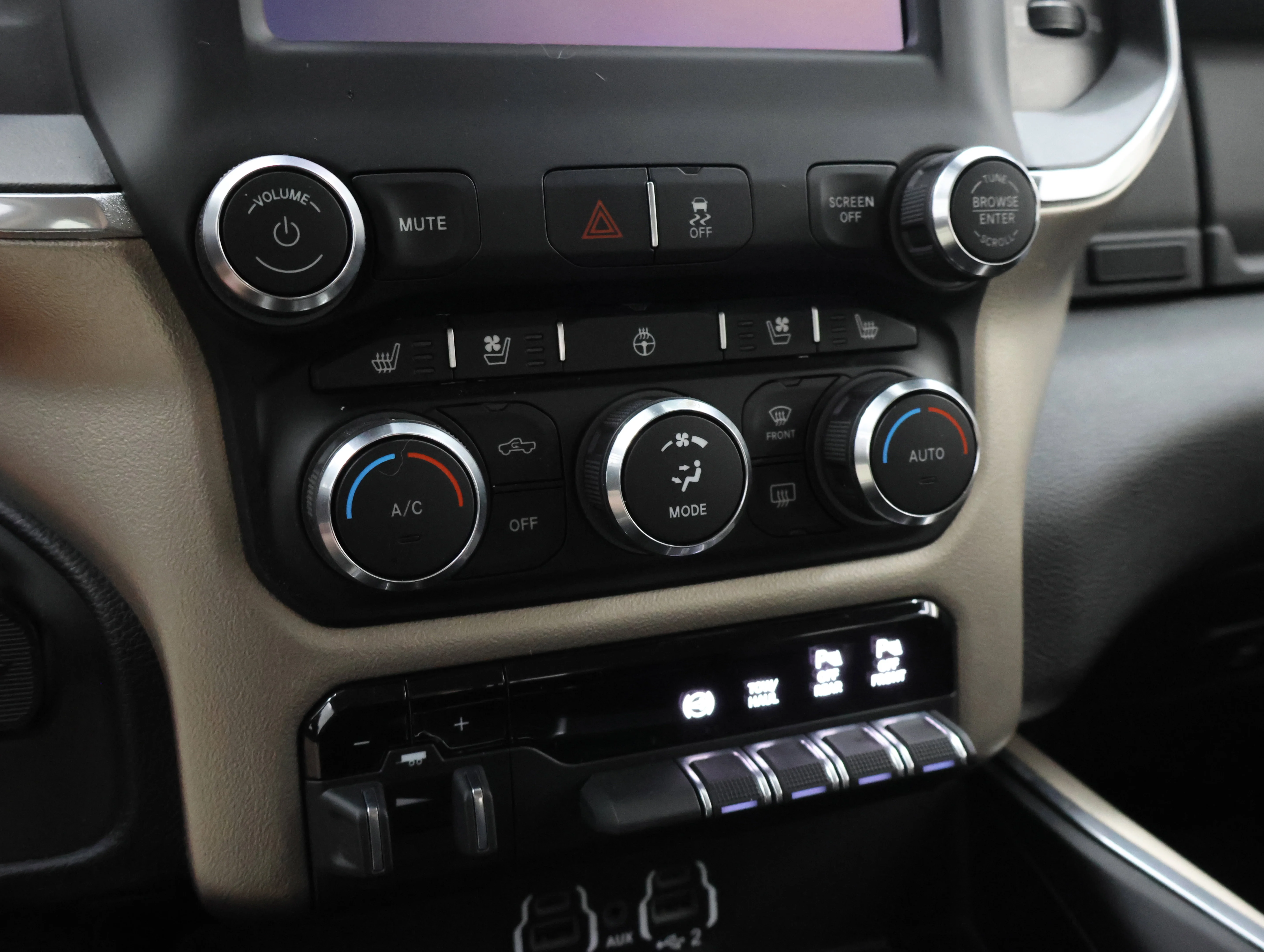 Used 2020 Bright White Clearcoat Ram Laramie image 48