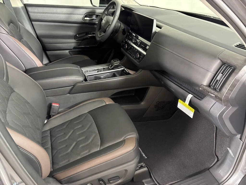 New 2026 Gun Metallic Nissan Platinum image 18