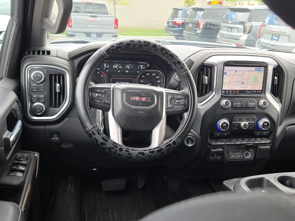 Used 2022 Gray GMC SLT image 17