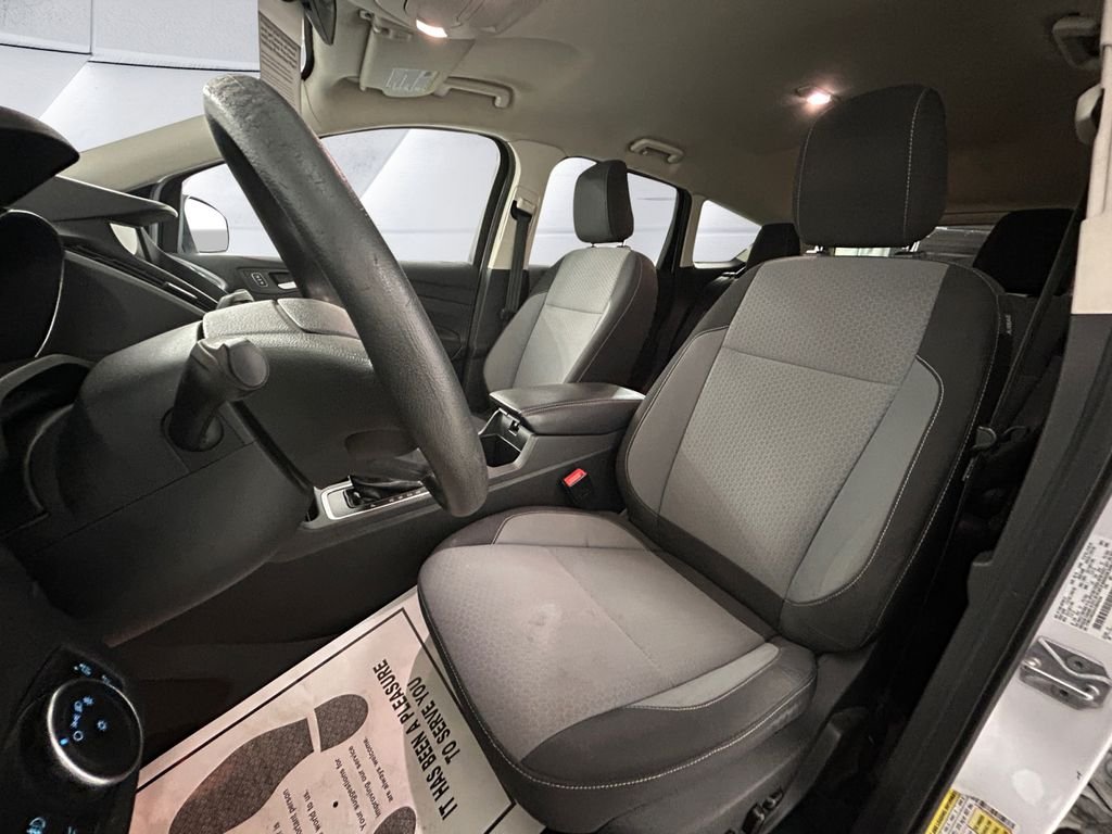 Used 2018 White Ford SE image 8