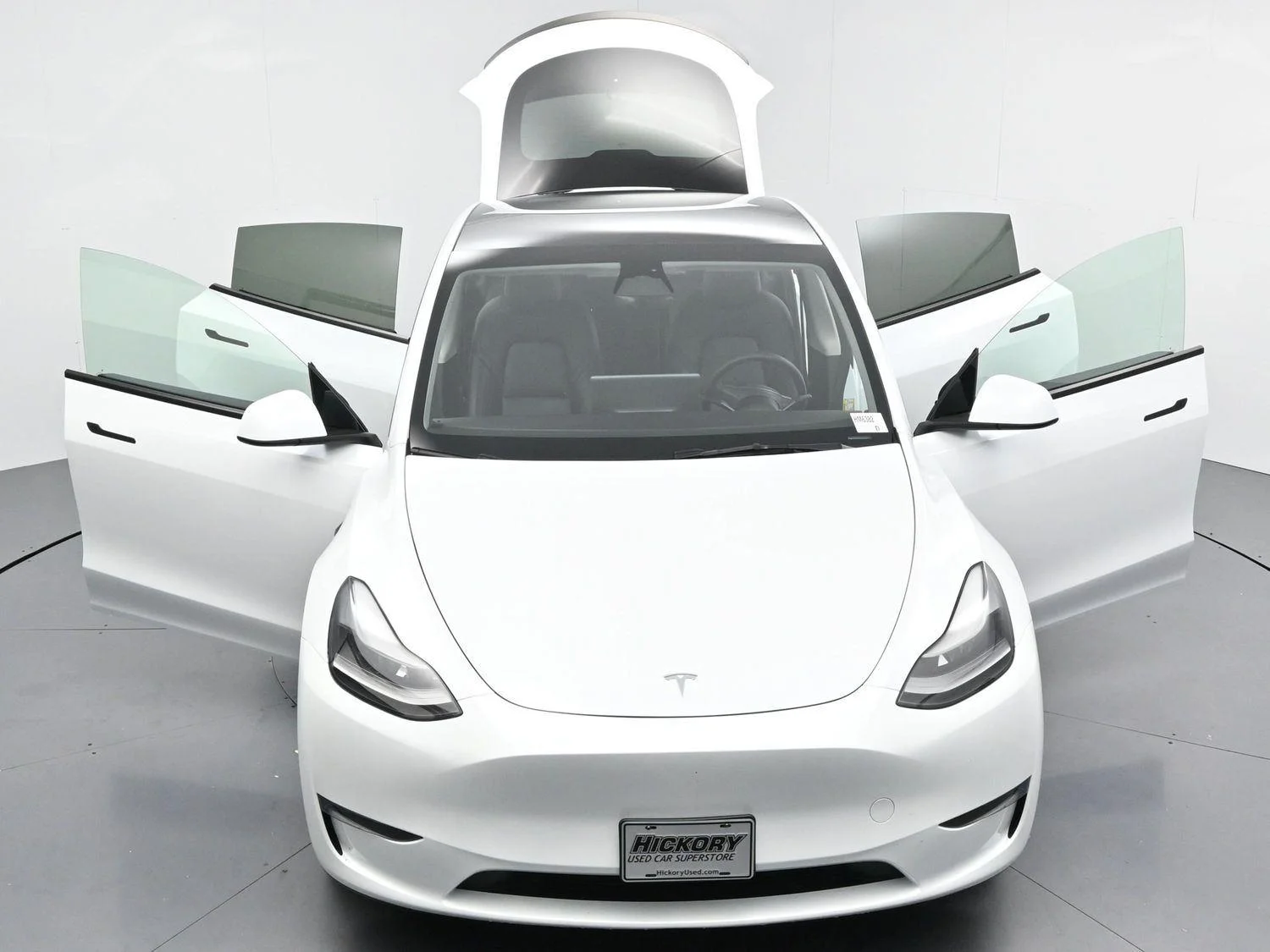 Used 2023  Tesla Performance image 40