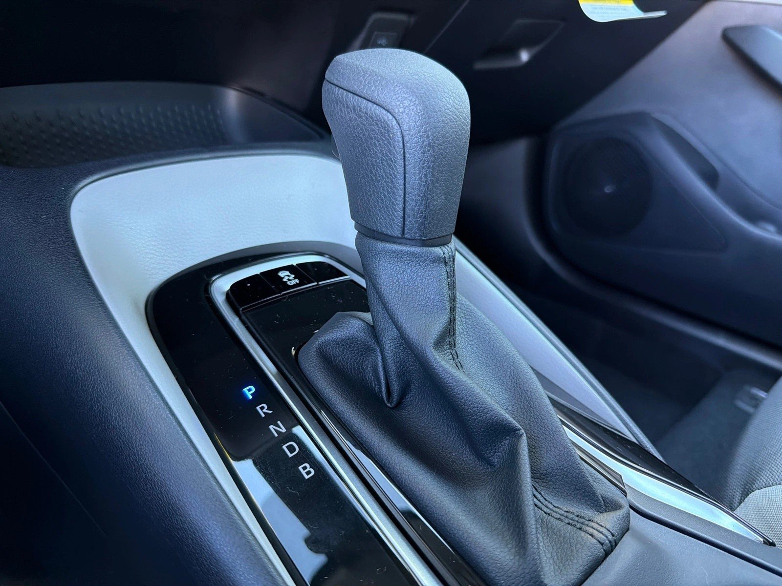 New 2027 Ice Cap Toyota LE image 30