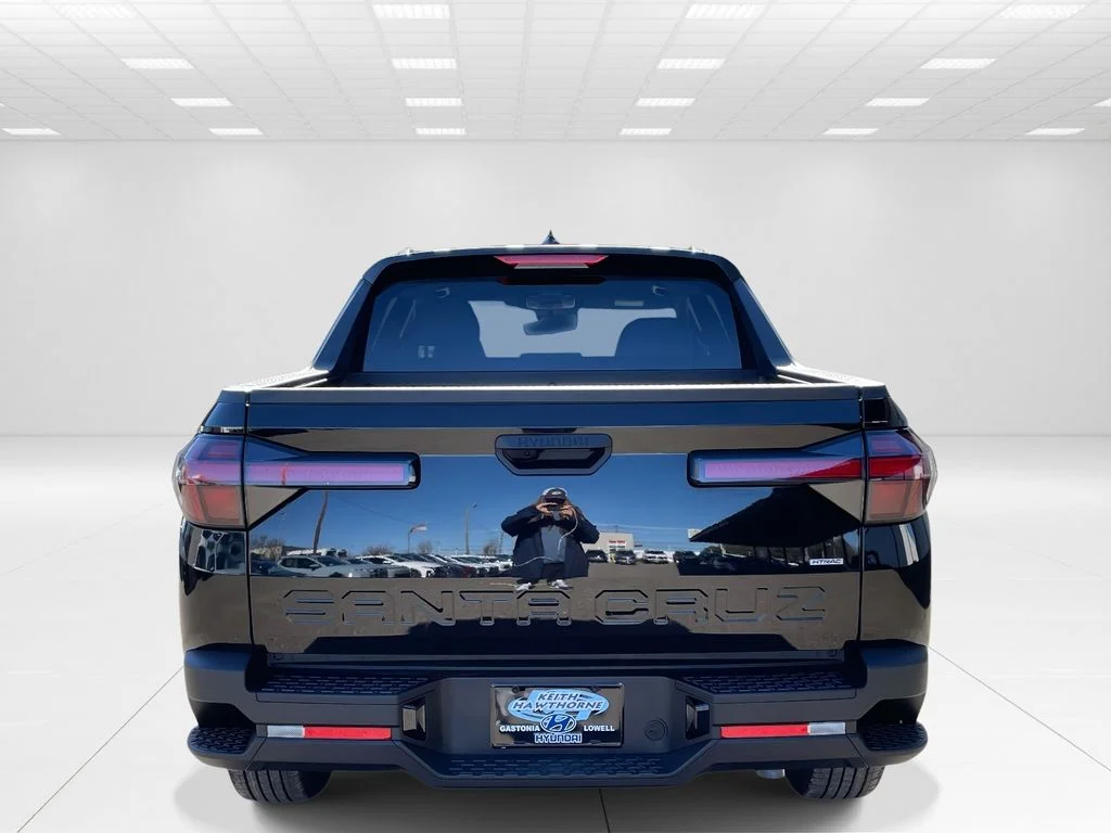 New 2026 Black Hyundai SEL image 5
