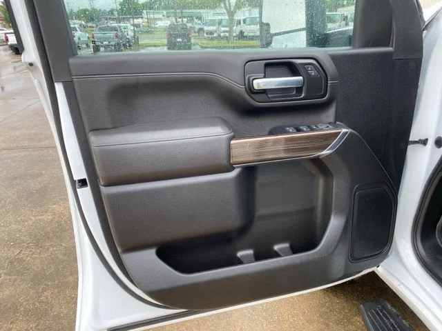 Used 2023 White Chevrolet LT image 14