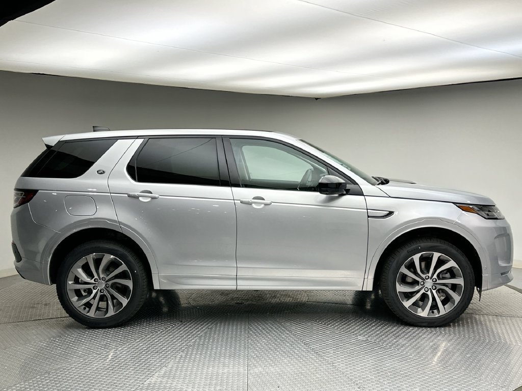 Used 2025 Hakuba Silver Metallic Land Rover S image 4