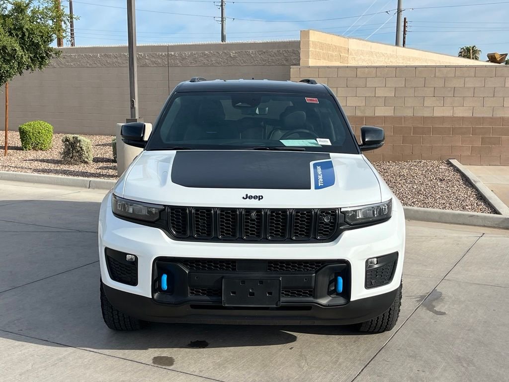 Used 2025 White Jeep Trailhawk 4xe image 4