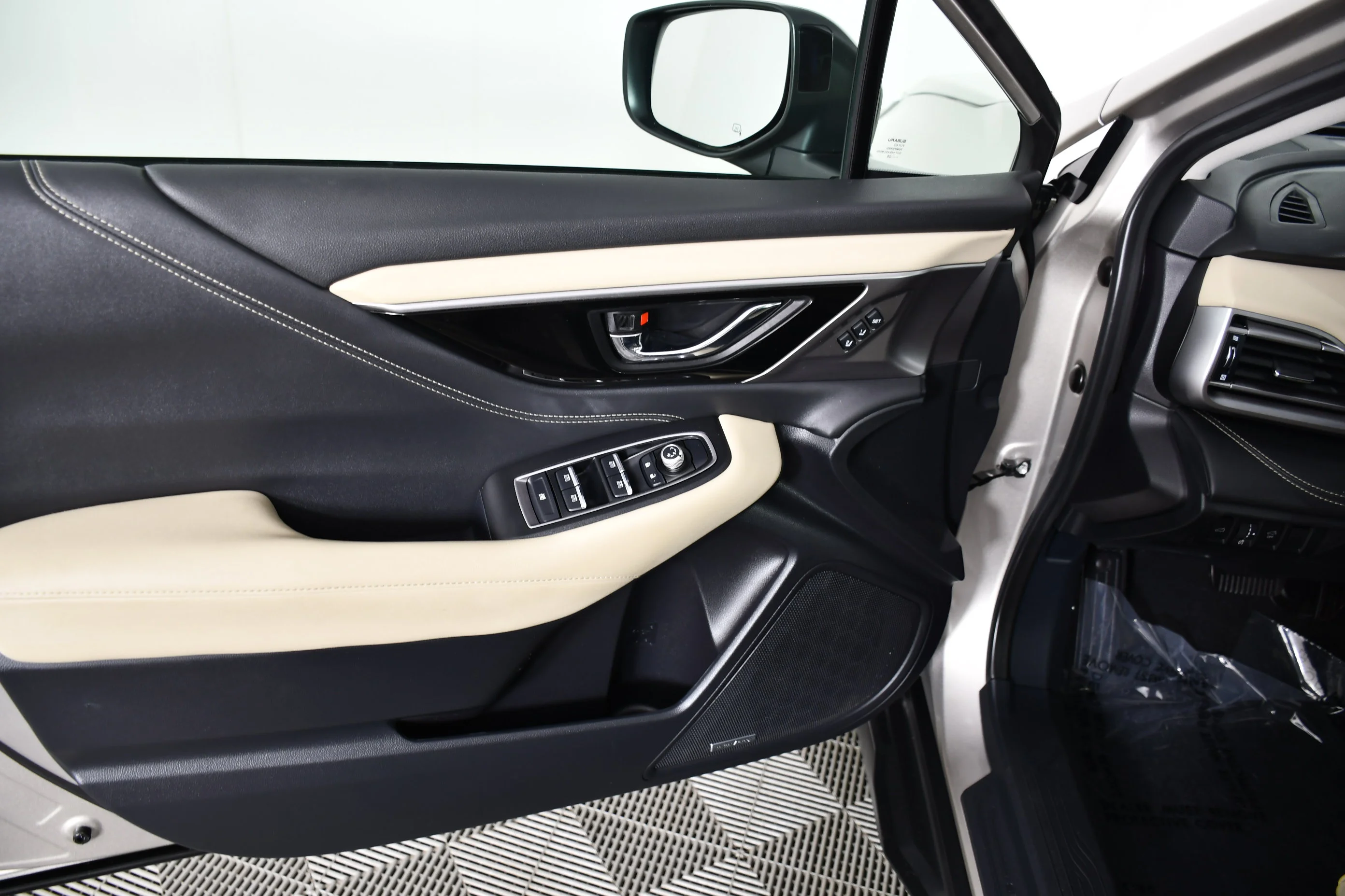 Used 2020 Tungsten Metallic Subaru Limited image 36