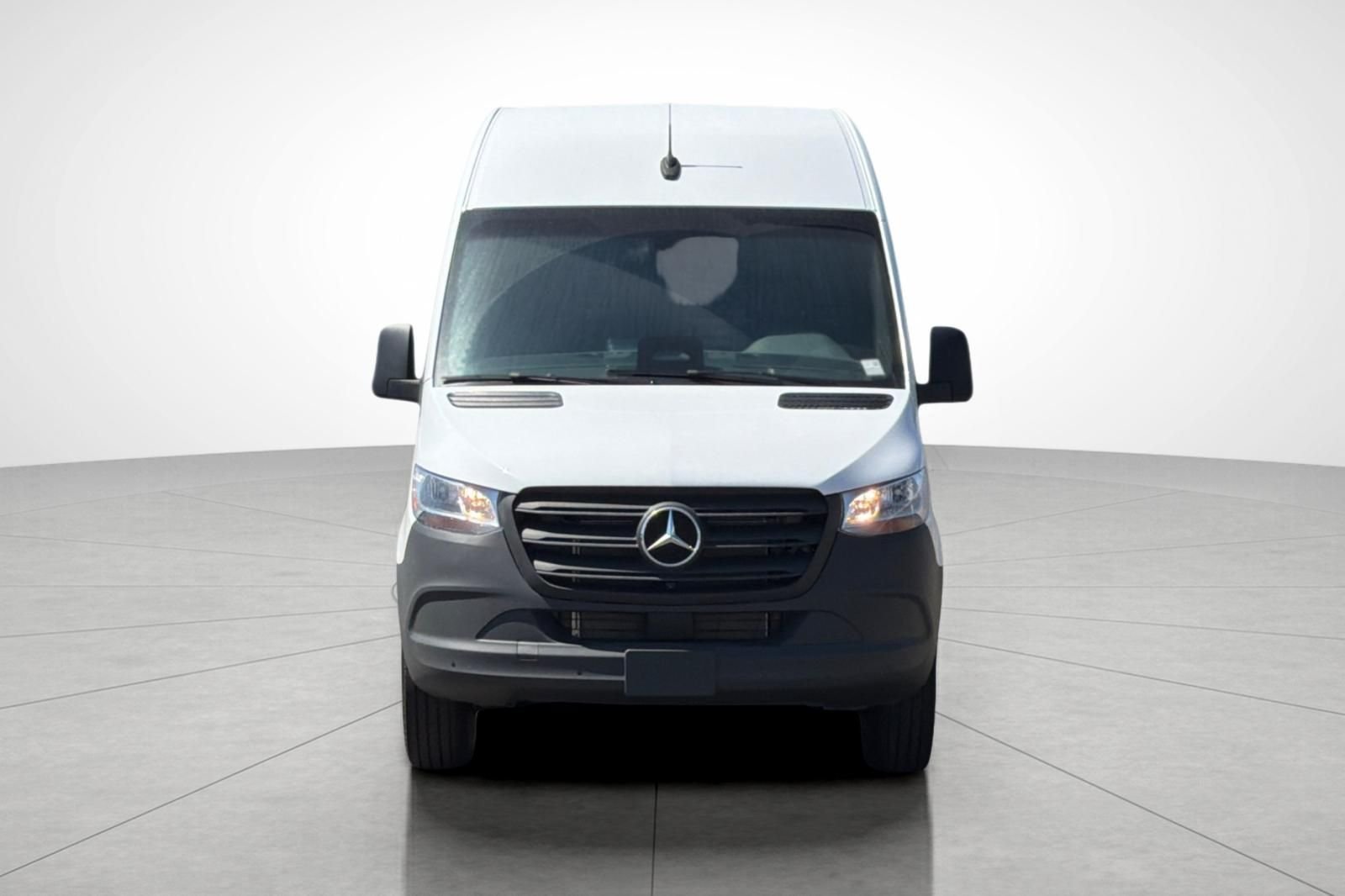 New 2026 Arctic White Mercedes-Benz Cargo 170 WB image 5