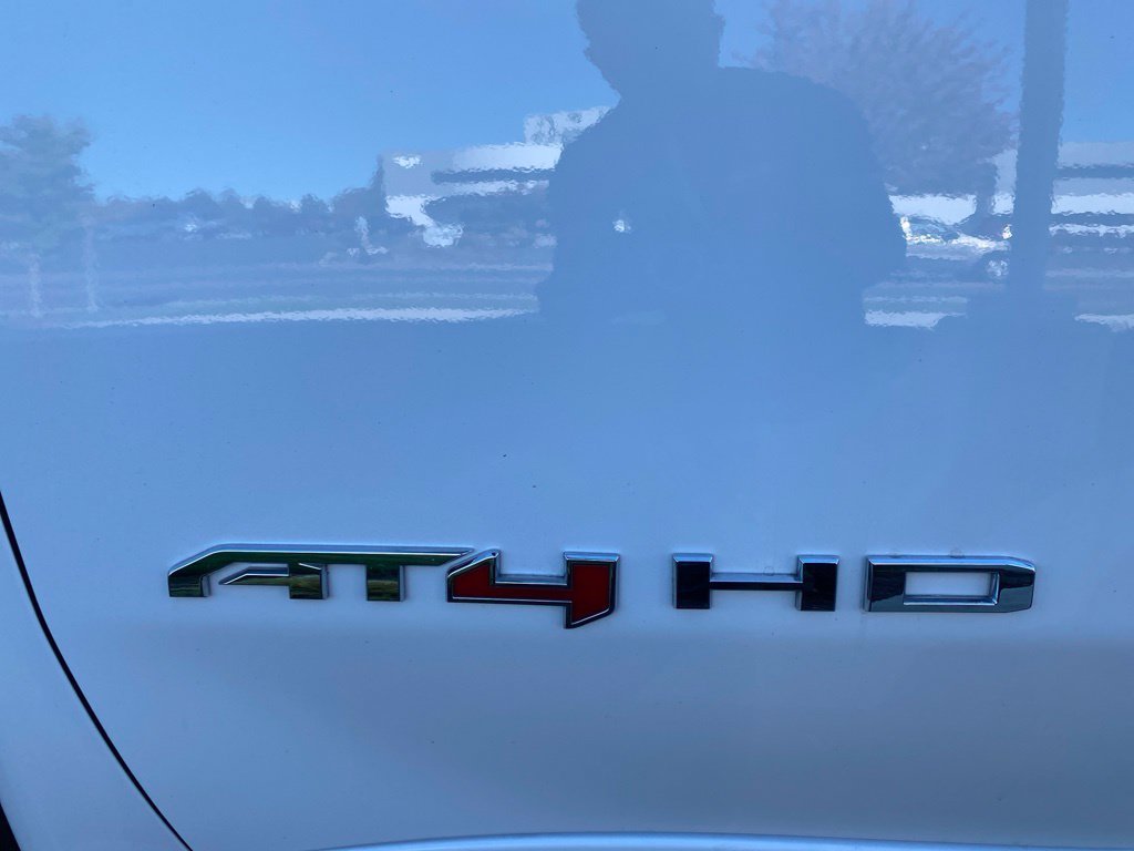 Used 2024 Summit White GMC AT4 image 4