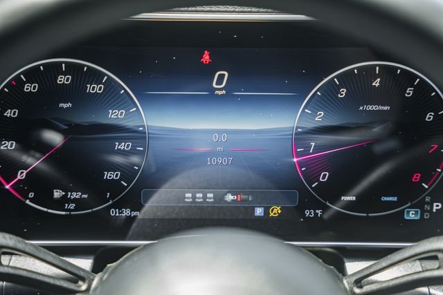 Certified Used 2025 Polar White Mercedes-Benz GLC 300 image 43
