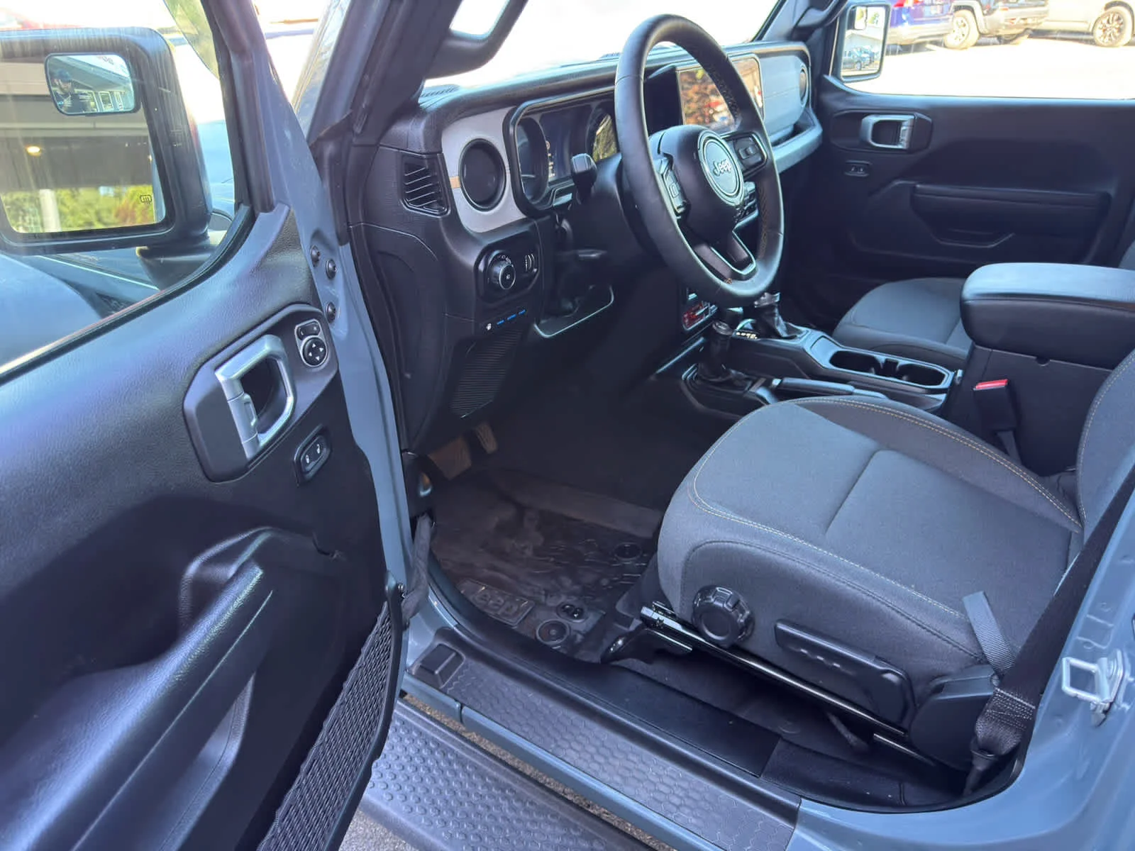 Certified Used 2024 Anvil Clear Coat Jeep Willys image 13