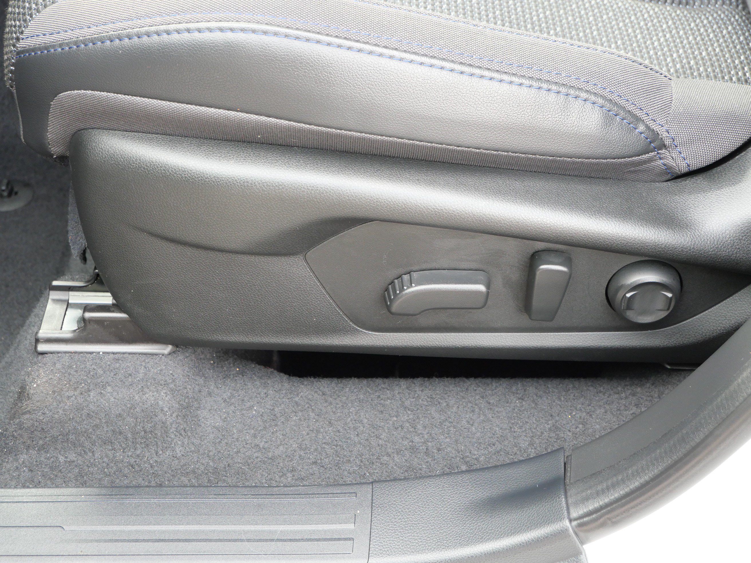 Certified Used 2025 Crystal White Pearl Subaru Premium image 20