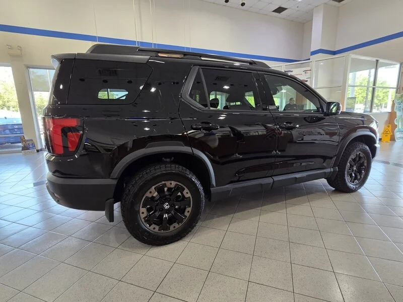 New 2026 Crystal Black Pearl Honda TRAILSPORT ELITE AWD image 4