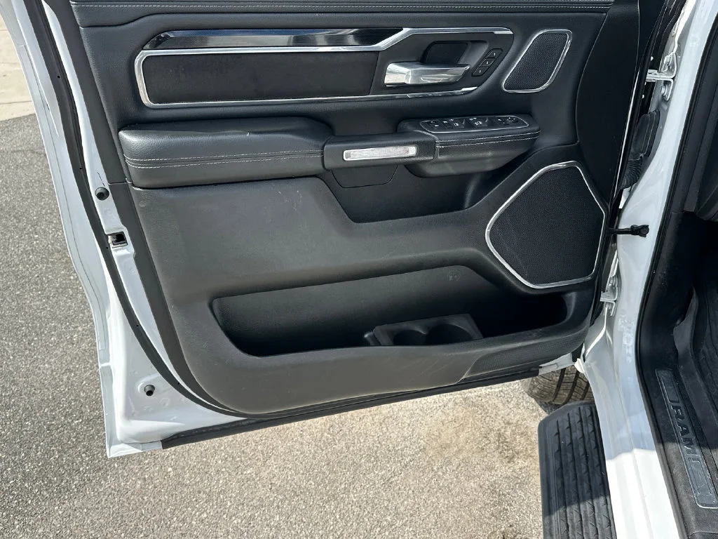 Used 2022 White Ram Laramie image 10