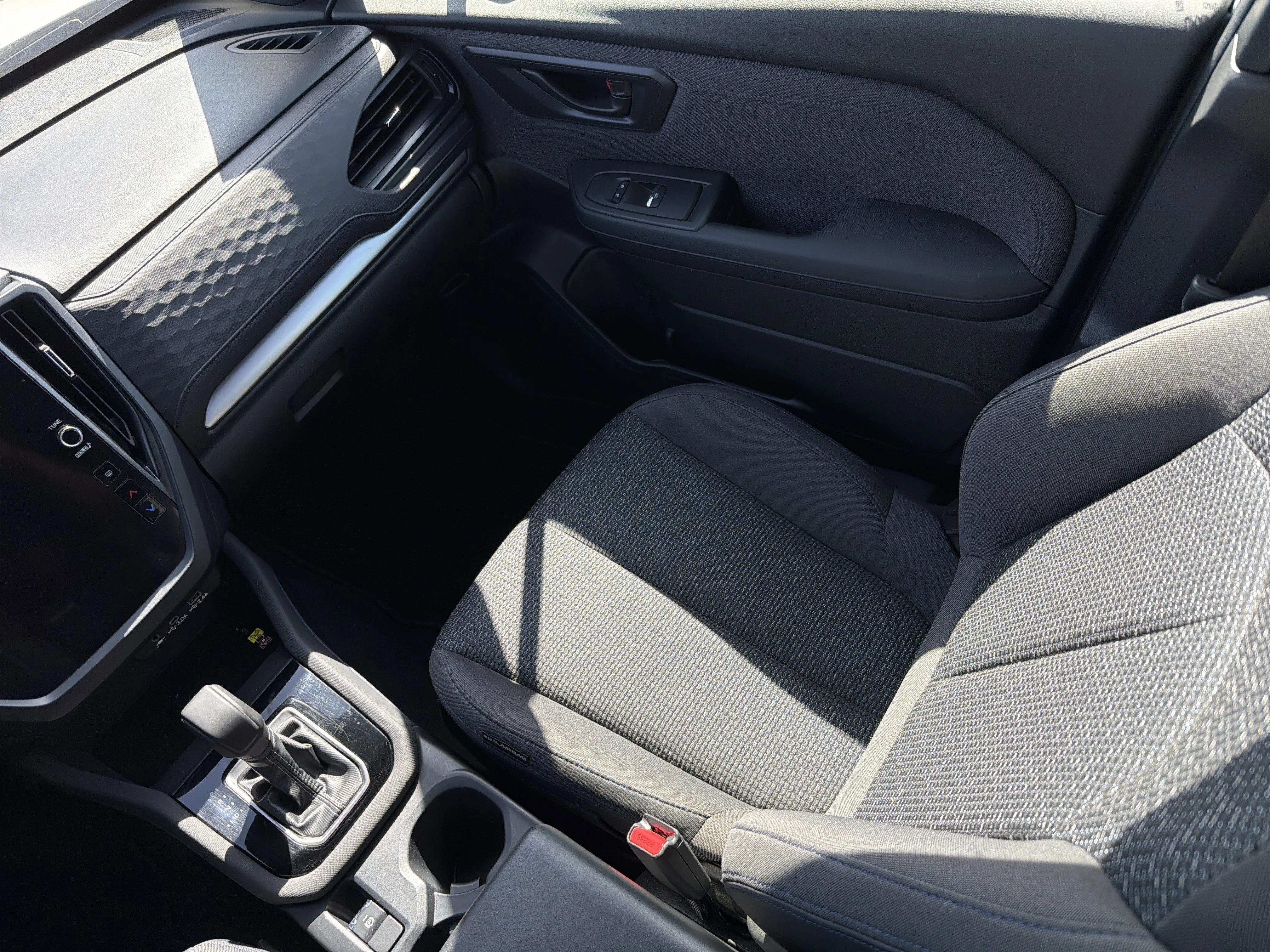 Used 2025 Crystal White Pearl Subaru Premium image 11