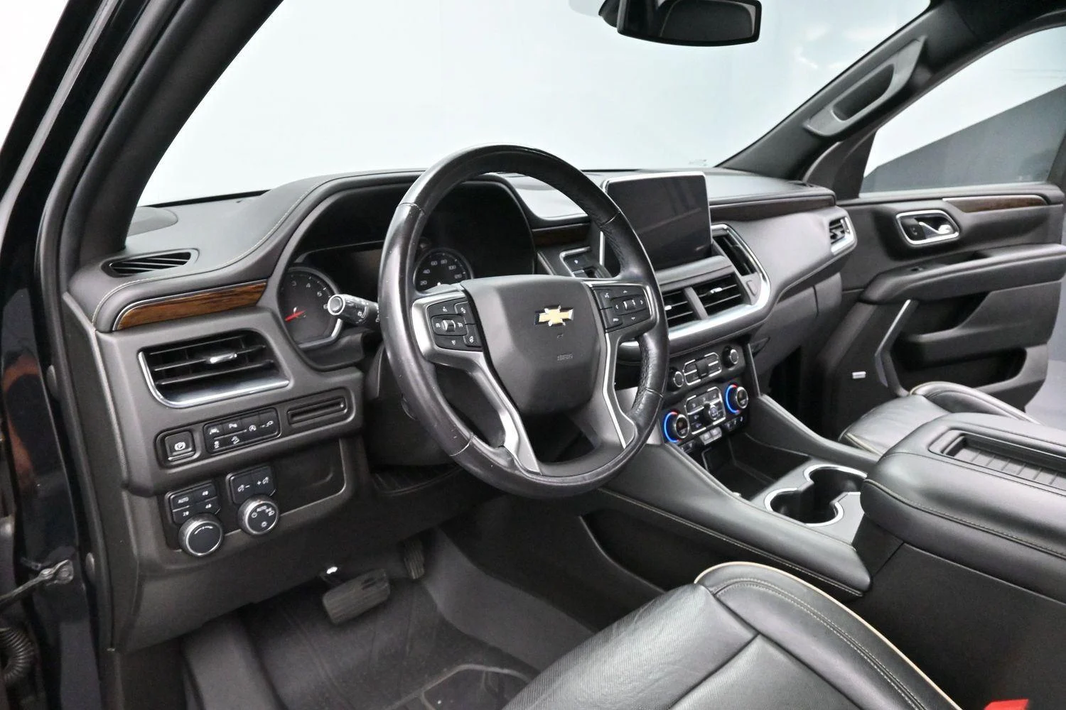 Used 2021 BLACK Chevrolet Premier image 18