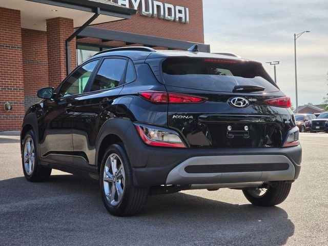 Used 2023 Black Hyundai SEL image 5