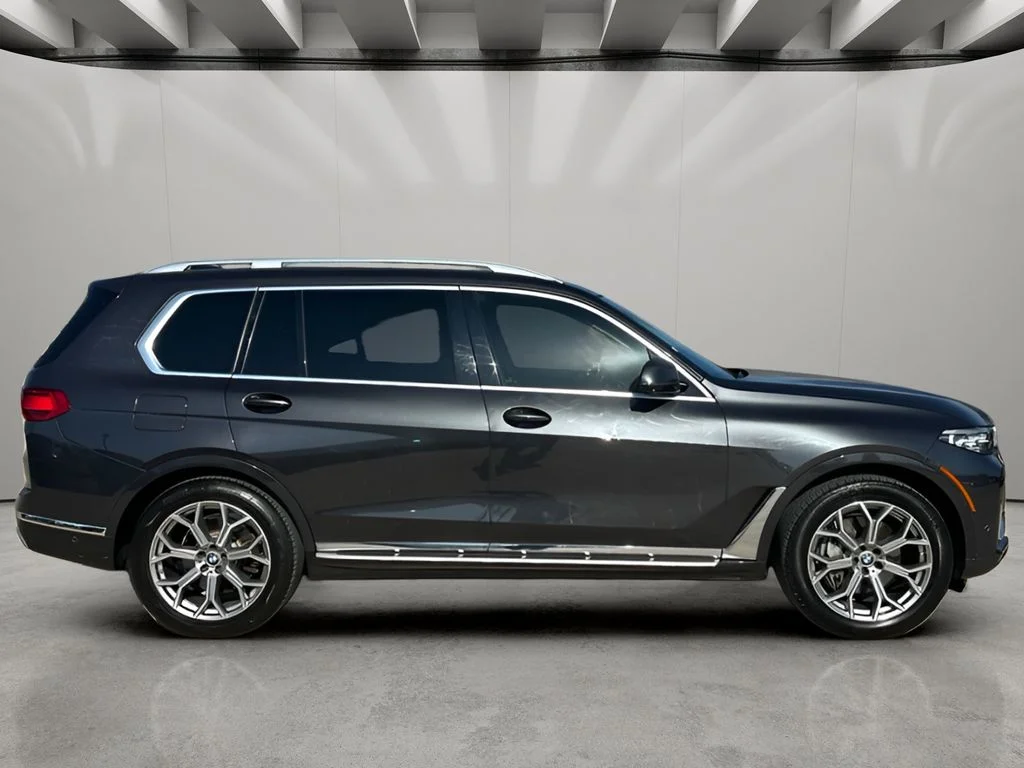 Used 2019 Dark Graphite Metallic BMW xDrive40i image 7