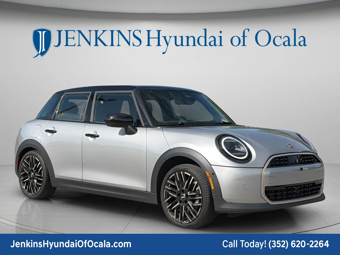 Used 2025 Silver MINI Cooper image 1