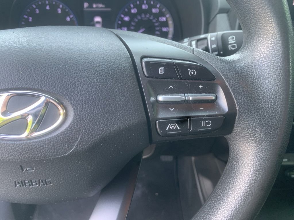 Used 2023 White Hyundai SEL image 15