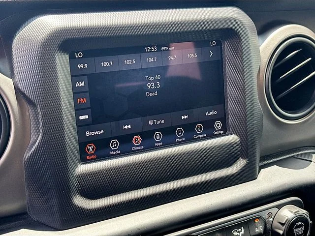 Used 2020 Red Jeep Sport S image 15